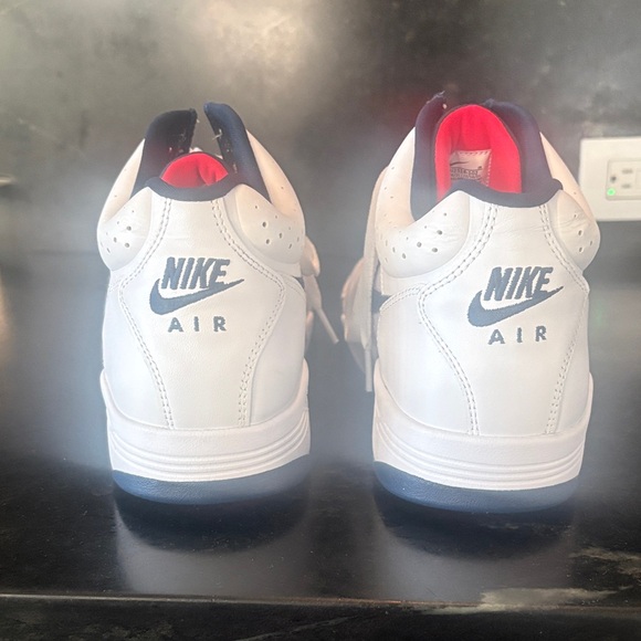Nike Air Mid Flight Lite Basketball Shoes (Men’s 9.5)DJ2518-102